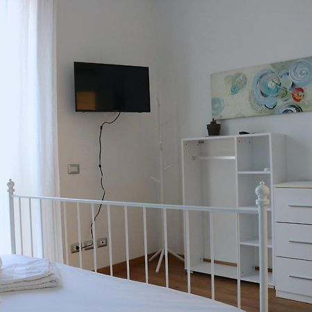 Lovely Navigli Studio With Balcony - Via Carlo Torre Mediolan Zewnętrze zdjęcie